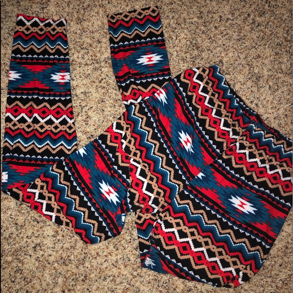 Patterned full length leggings